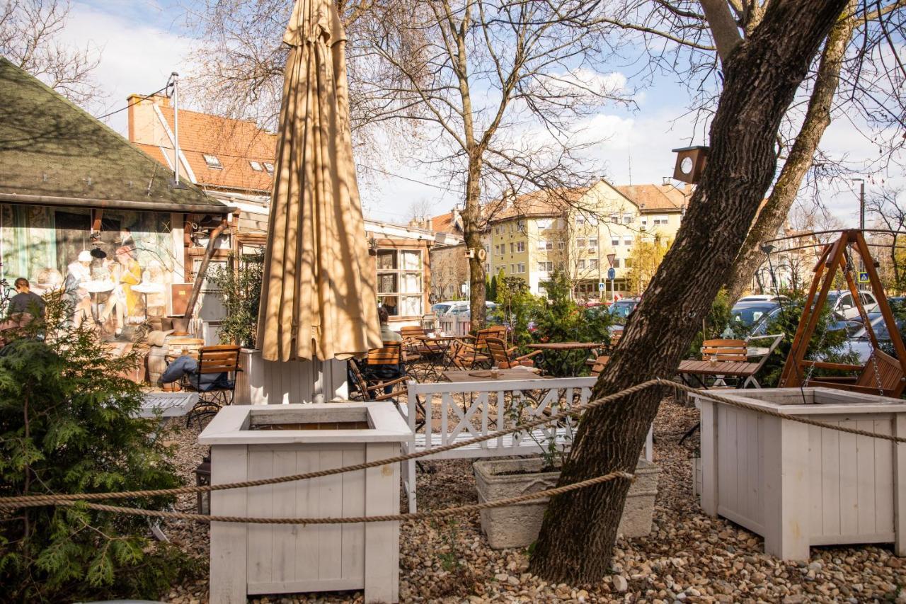 Firpo Apartman Eger Exterior foto